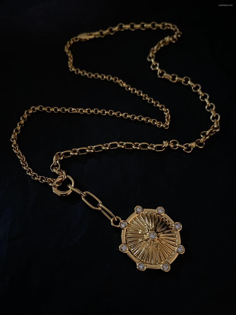 

Pendant Necklaces Small Original Design Star Irregular Chain Necklace