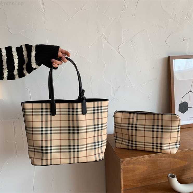 Designer Luxury Burbrerity Bags For Women High Quality Brown Crossbody Handbags Vintage Burbrery Leather Wallet Paris Plaid The Totes Bag Fashion Pu