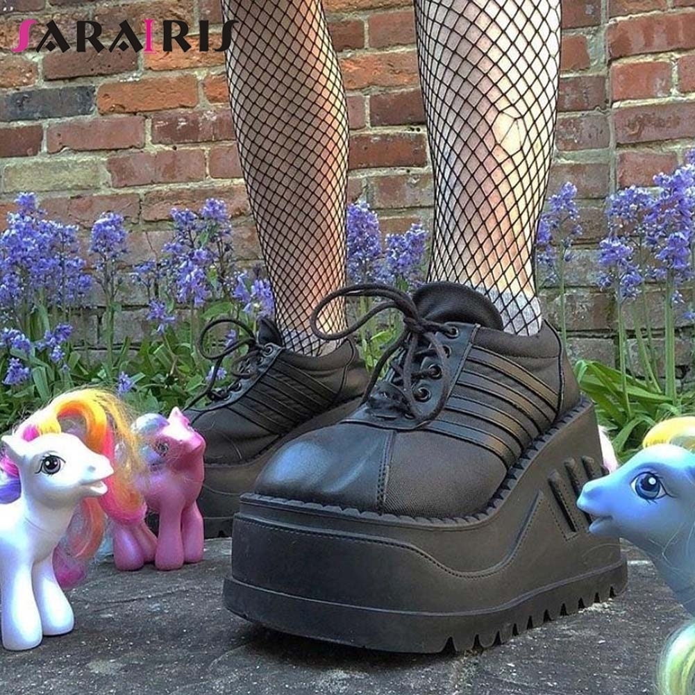 

Dress Shoes SaraIris INS Brand Punk Goth Round Toe Platform Wedges Women's sneakers Lace Up Design Casual Cute Women's Shoes 230227, Black