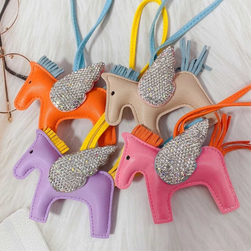 

Brand Swift Sheepskin Bag Charm Luxury Paddock Keyring Real Leather Nano Pegasus Pendant Flying Horse Ornament