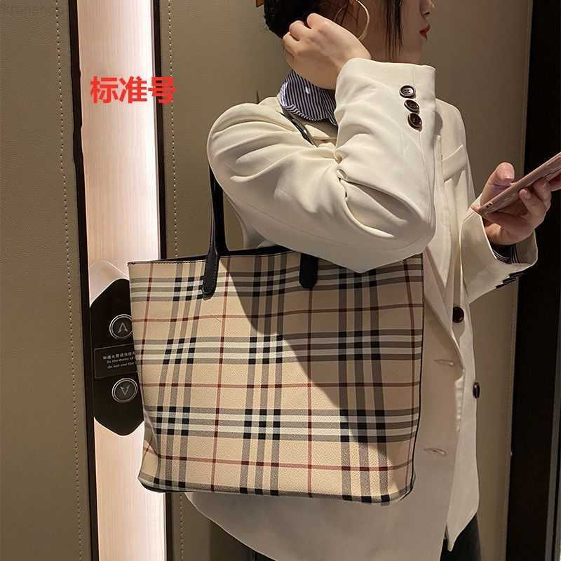 Sacs de burbrerity de luxe de créateurs pour femmes sacs à main crossbody brun de haute qualité vintage portefeuille en cuir Paris plaid les sacs