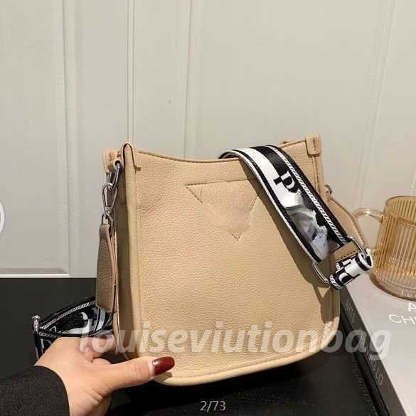 

Women's bag mobile phone bag mini bag women's bag 2022 new single-shoulder messenger bag fashionable and versatile fashion bag WYPJ, Black