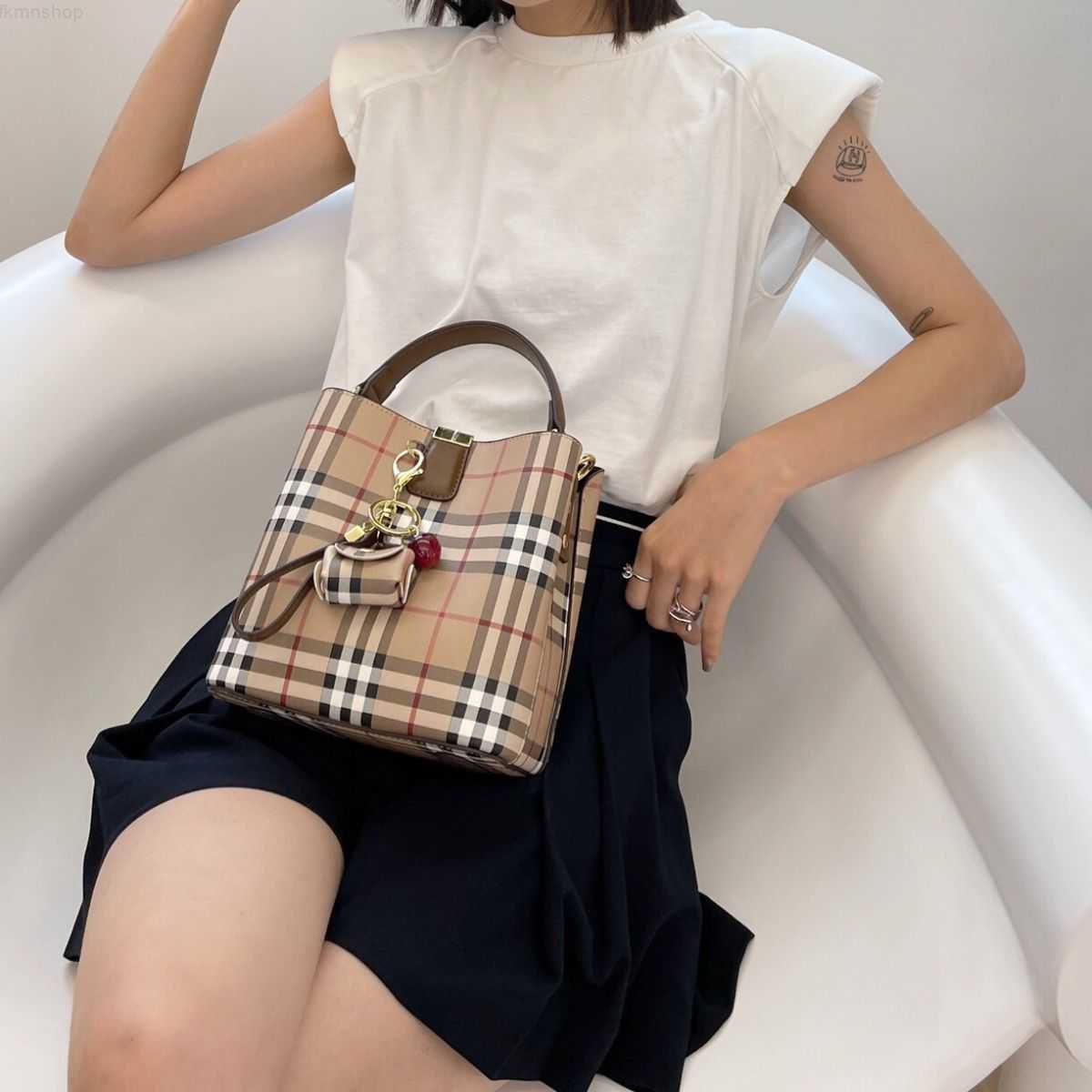 Designer Luxury Burbrerity Bags For Women High Quality Brown Crossbody Handbags Vintage Burbrery Leather Wallet Paris Plaid The Totes Bag Fashion Pu