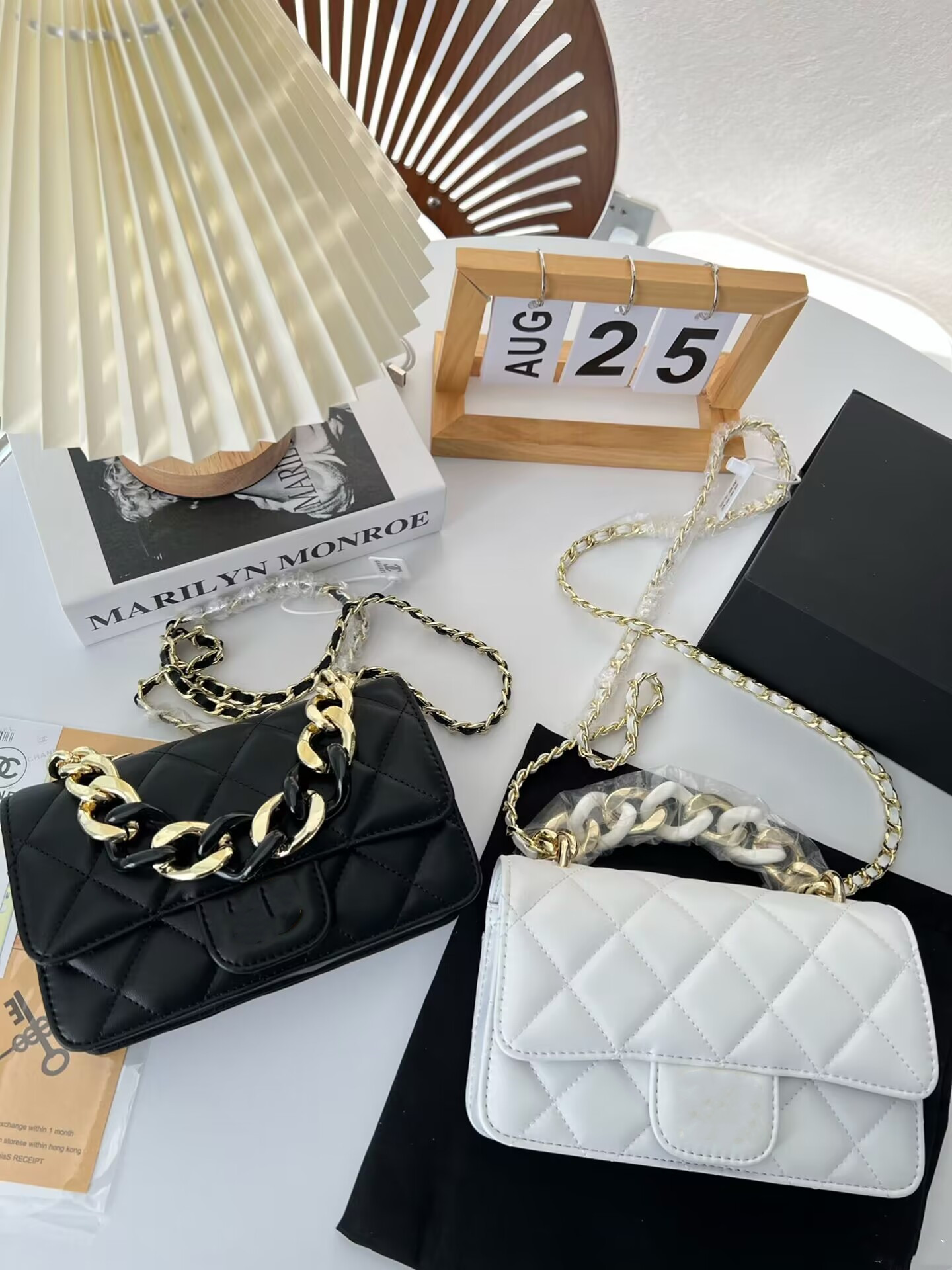 19.5CM Womens bag With Two-tone Chain Card Holder Bags Classic Mini Flap Quilted Gold Matelasse wide Chain Crossbody Shoulder Luxury Designer Clu