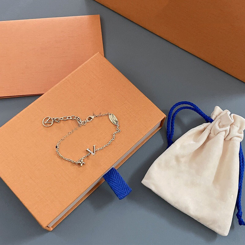 

Luxury Bracelet Designer Chain Bracelet Fashion Classic Charm L Letter Gold Bracelet Women Wedding Mother' Day Jewelry Gifts