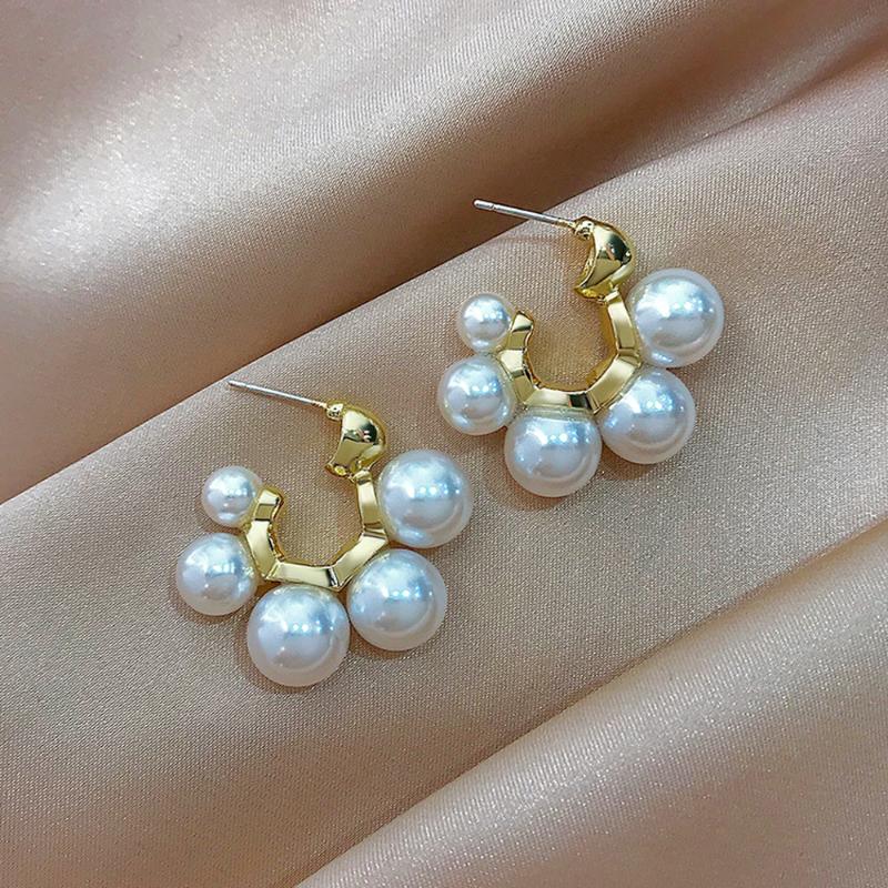 

Stud Earrings Contracted Exaggerated Round Pearl Retro Fashion Creative Type C Women Jewelry Gifts