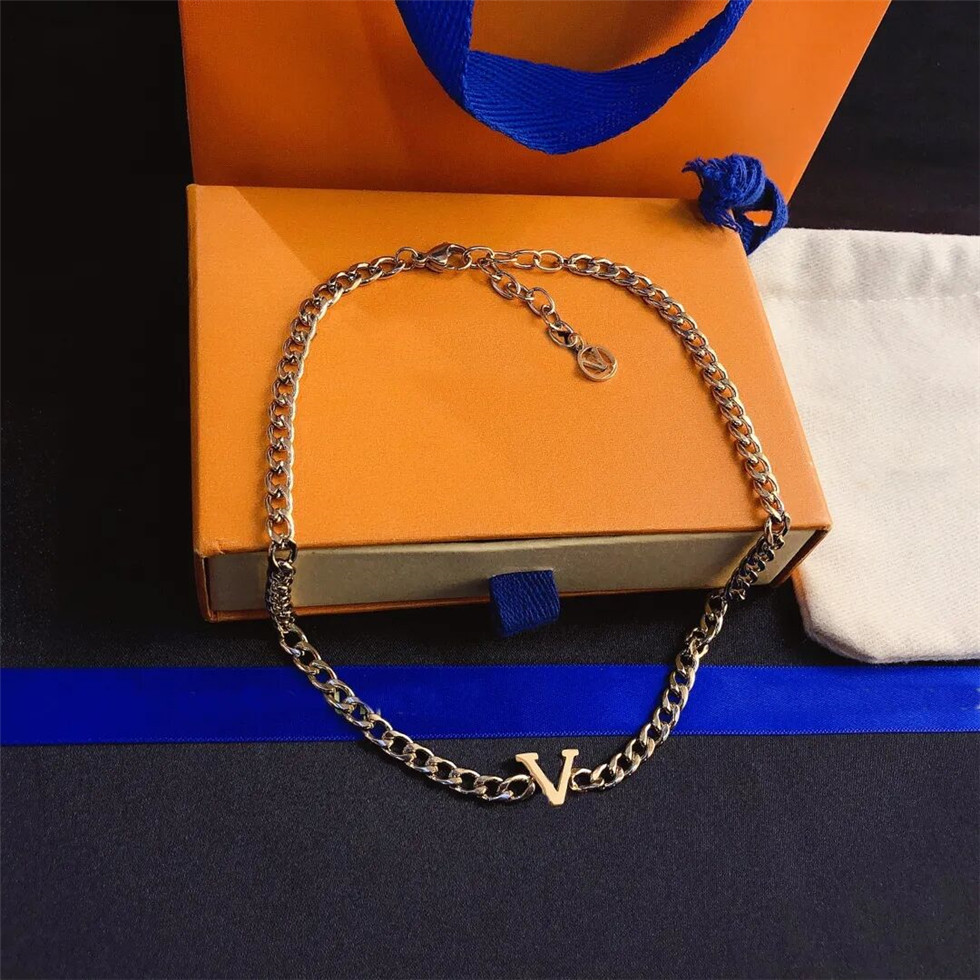 

High Quality Choker Necklace Designer 925 Silver Plated 18K Gold Plated Stainless Steel Letter Pendant Necklaces For Women Wedding Jewelry