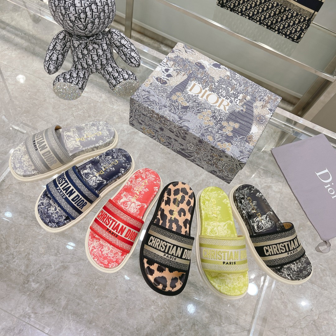 

Christian Dior Designer Luxury Slipper Rubber Slides Men Sandal Sandals Women Flip Flop Woolen Slippers Casual Shoes Sneakers Boots By shoebrand Size 35-41, Yellow