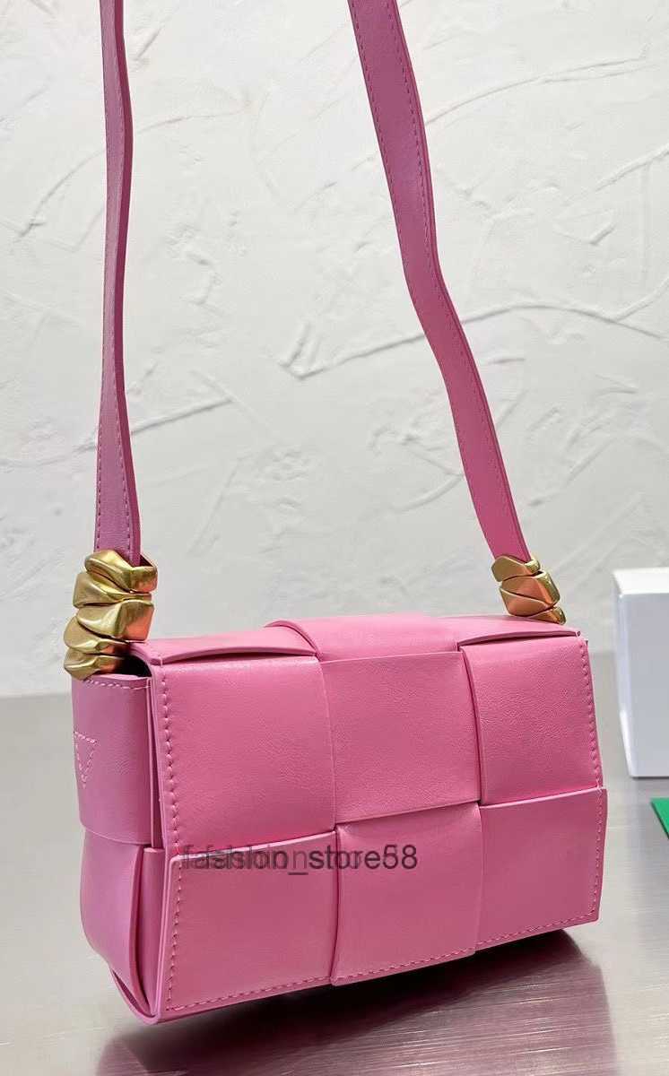 

Stuff Sacks Flap chain crossbody Shoulder Bags Designer Catwalk Oil Wax Leather Shoulder Bags Designer Fashion Handbags Claic Multifunctional Rhombus Di