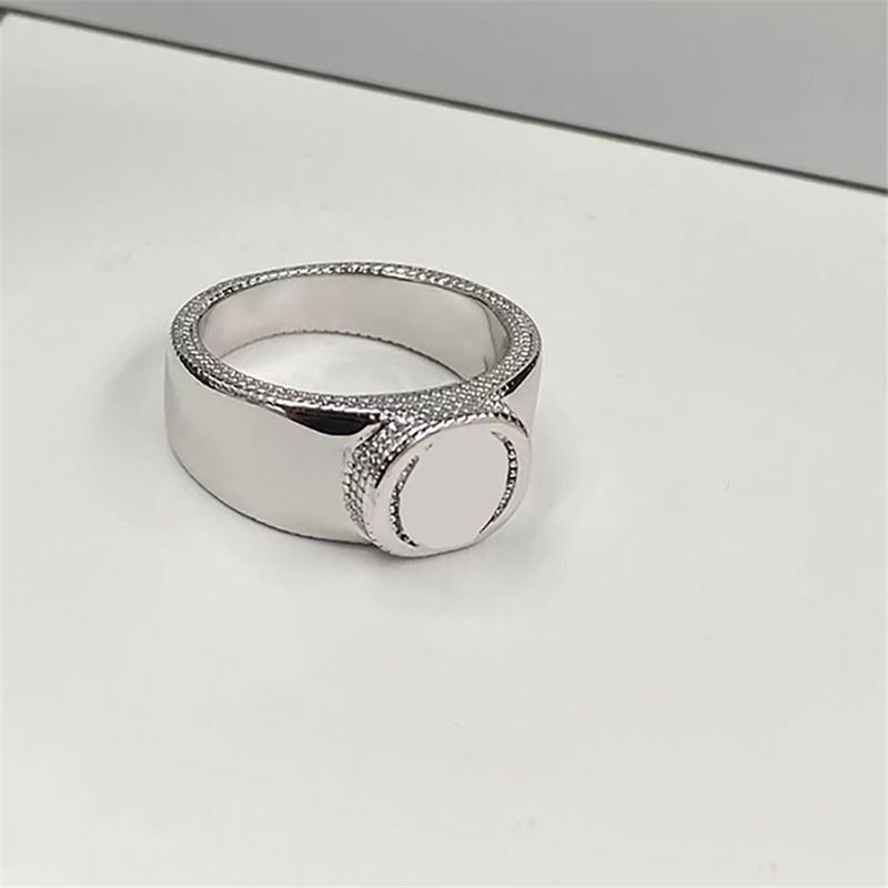 

Mirror Smooth Women Rings Comfortable Lines Touch Cluster Rings Lady Classical Dignified Gift Jewelry