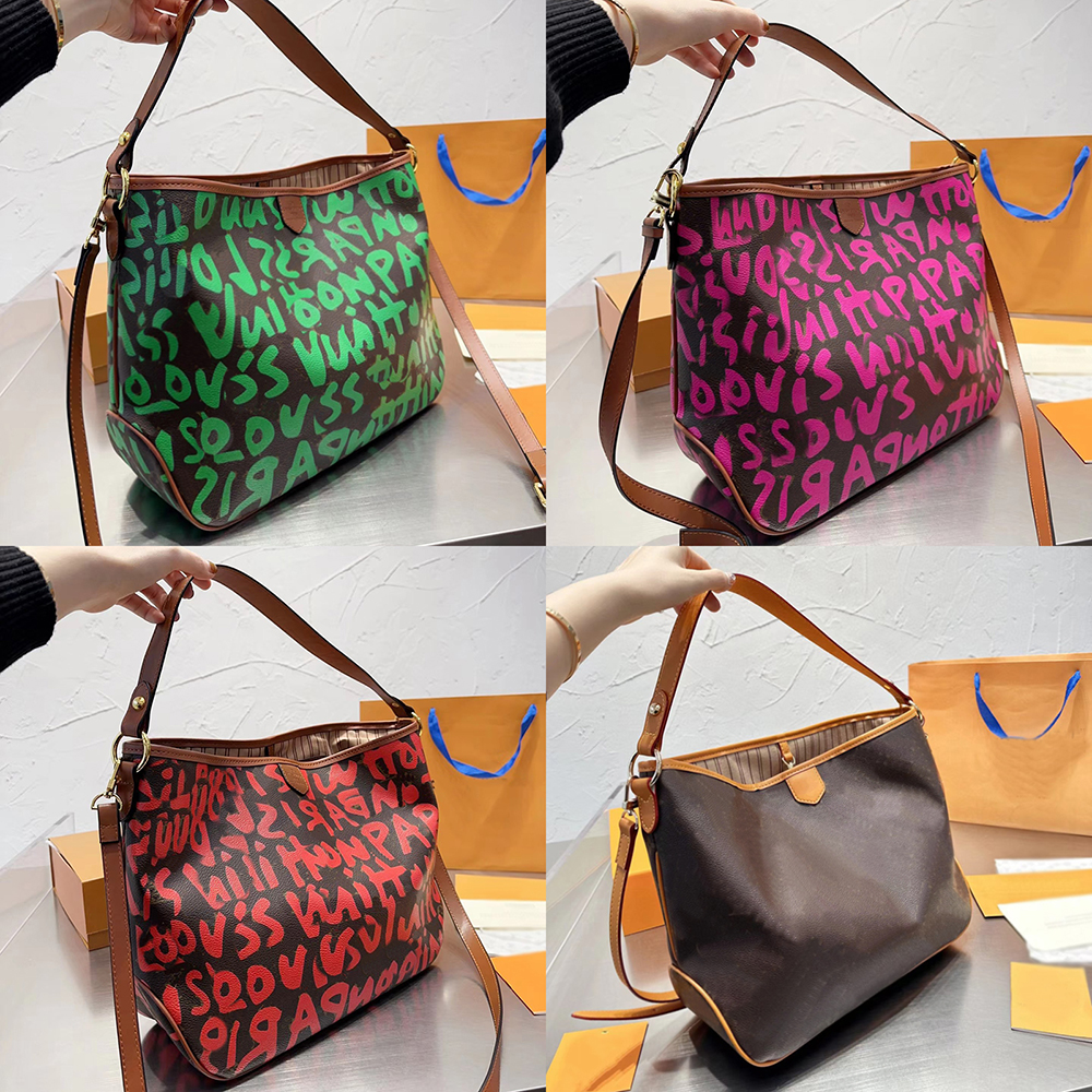 

Designer Women Delightful Monograms Graffiti Tote Bag France Luxury Brand L Letters Printed Canvas Shoulder Bags Lady Crossbody Leather Strap Shopping Handbag, Pink