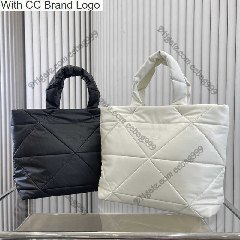 

CC Brand Totes Women Padded Nappa Handle Tote Bags White Black Front Embossed Lettering Designer Handbags Triangle Badge Shopping Pouches Lager Capacity Outdoor