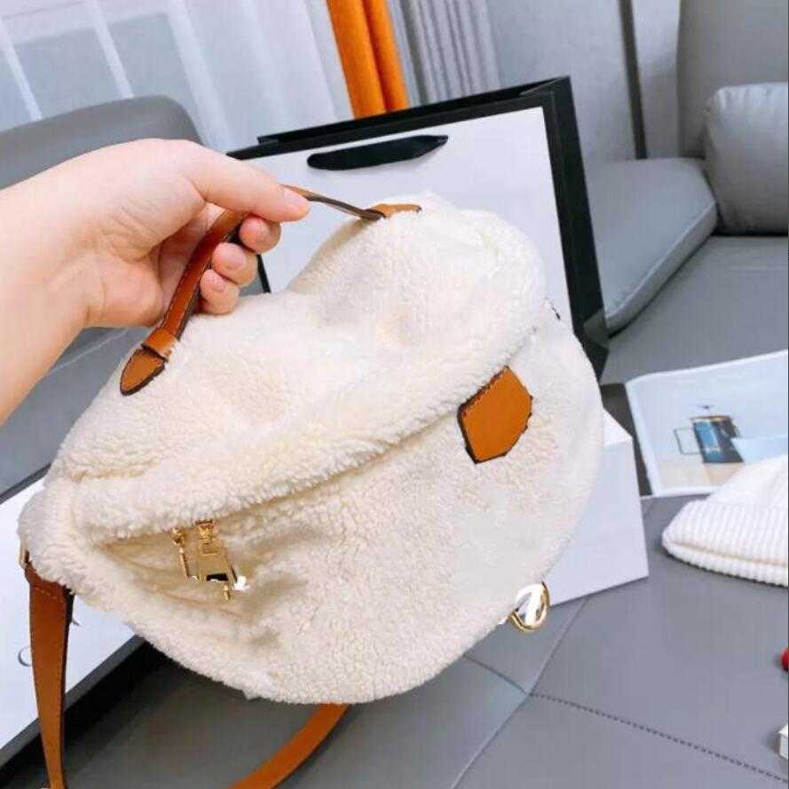 

Designers bag fuzzy Teddy Bumbag Crossbody Bags Plush Leather Genuine Men Chest Bag Purse Letter Tedy Luxurys Lambswool white leather handbag, Make up the difference