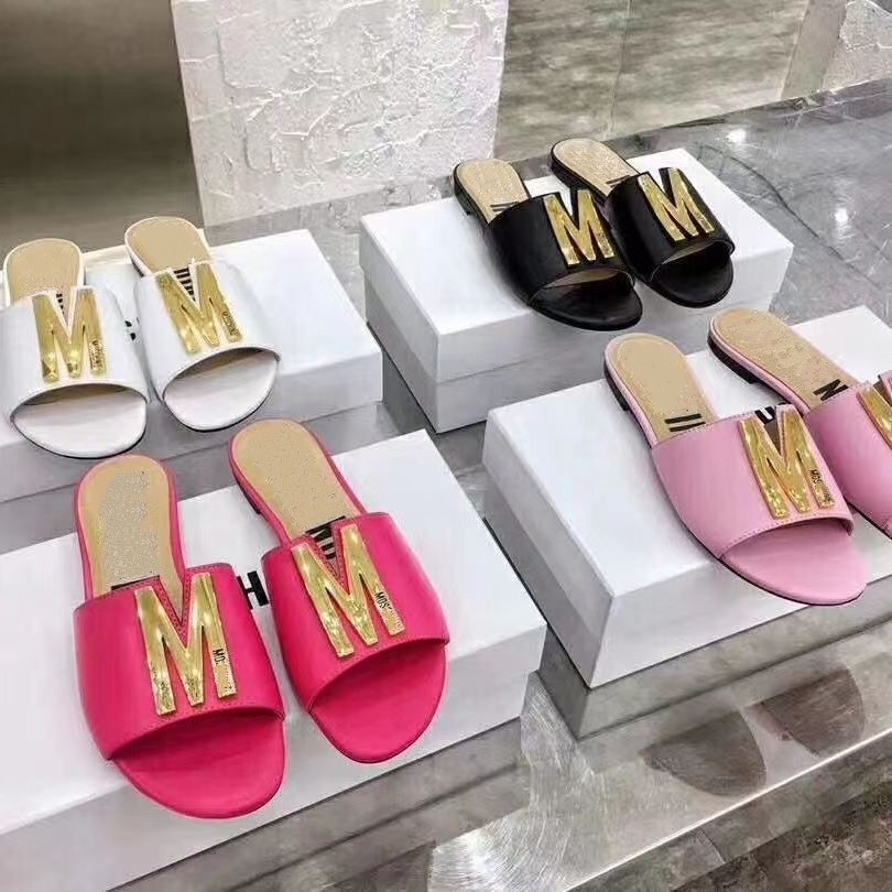 

2023 womens slipper paris Beach slides Flat heel Summer Designer Fashion flops lady embroidery sandals women shoes Hotel Bath Ladies channel Sandals EUR SIZE 35-42, Top quality + fast delivery 01