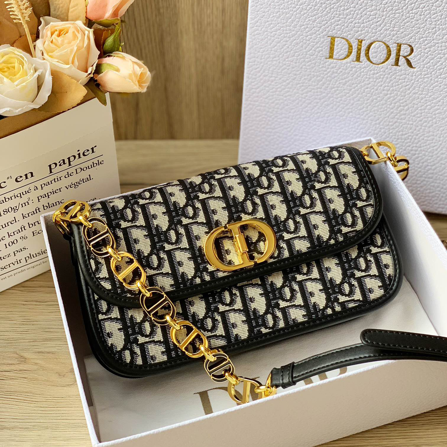 

7A Montaigne Avenue bags Christian Dior handbags M9260, White