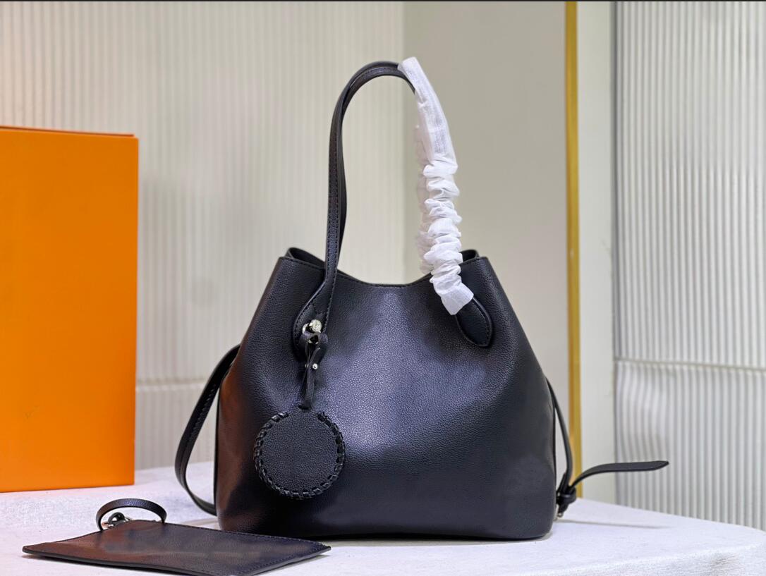 

M21580 21581 Blossom Shopping bags top quality Ornamental engraving perforation handbag luxury soft cowhide designer GM mm shoulder bags Blossom tote purse, Milky white m21581