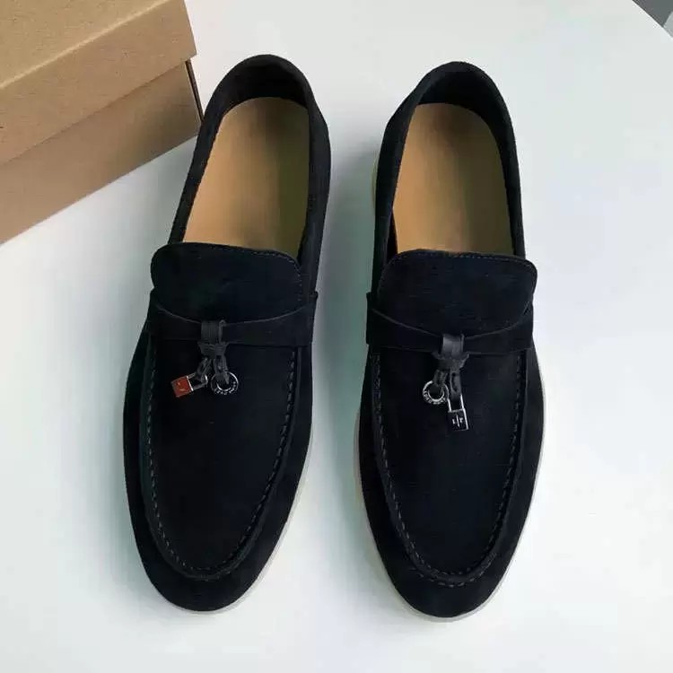 

New Luxury Designer Shoes Charms Embellished Walk Suede tassel Loafers Couple Genuine Mens Leather Casual slip on flats for Men Sports Dress shoe 39-46