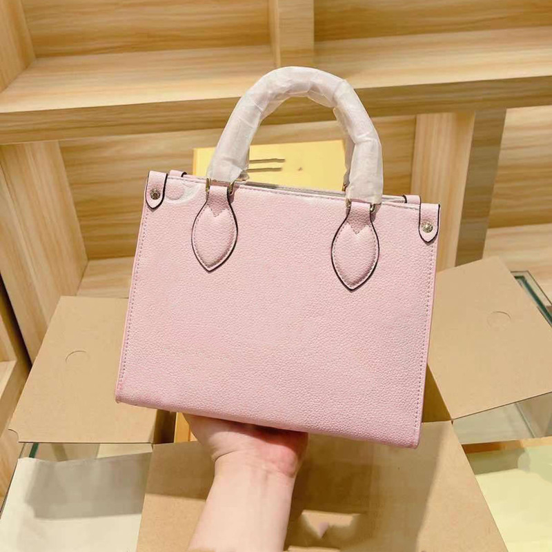Femmes Luxurys Designers Sacs Designer Handbags Sport Sacs Duffel Sacs à dapacité Grande Dapacity Top Quality Travel Bag Man