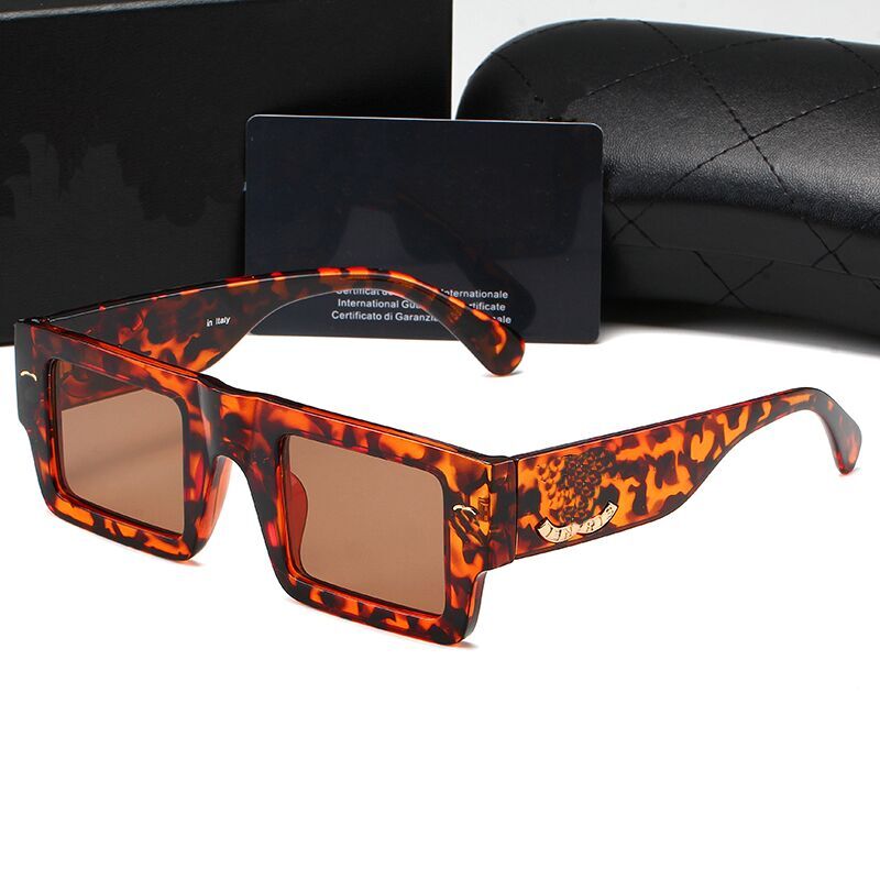 

2023 New Spring MUI Street Shot Minimalist Classic Sunglasses Windshields 7703