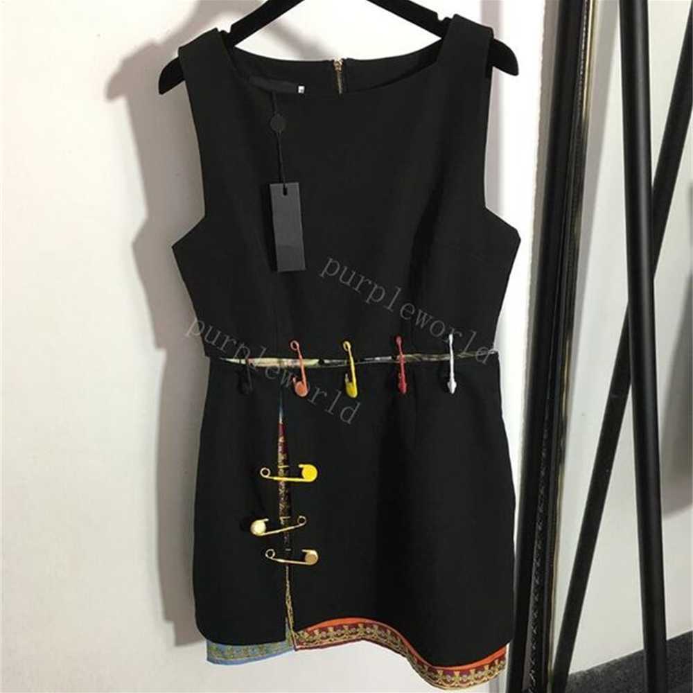 

Patchwork Black Pin Dresses Sexy Sleeveless Skirts Elegant Charm Female Dress Vest Hollow Waist Skirt Clothing X763