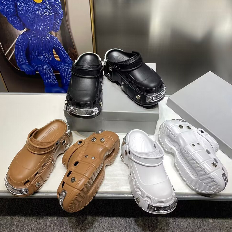 

Designer Hardcrocs Sandals Women Rivet Platform Slides Beach Black Rubber Slipper Punk Studded Shoes Size 35-44, Khaki