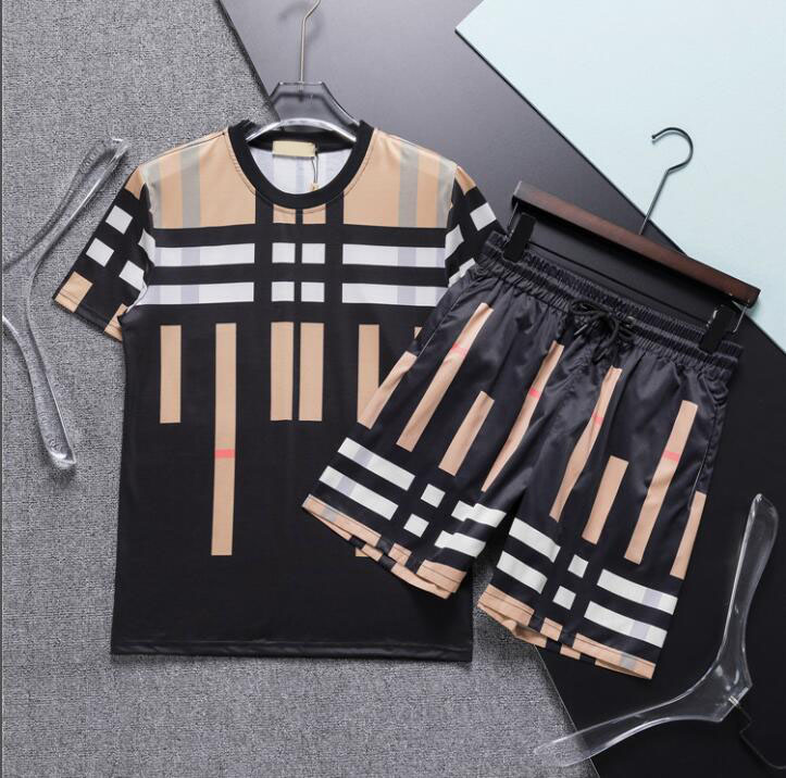 

Luxury t shirt mens tracksuit Hawaii party vacation Beachwear Short Sleeve 2pcs set fashion Printed Shirts Tops Shorts Sets tracksuit