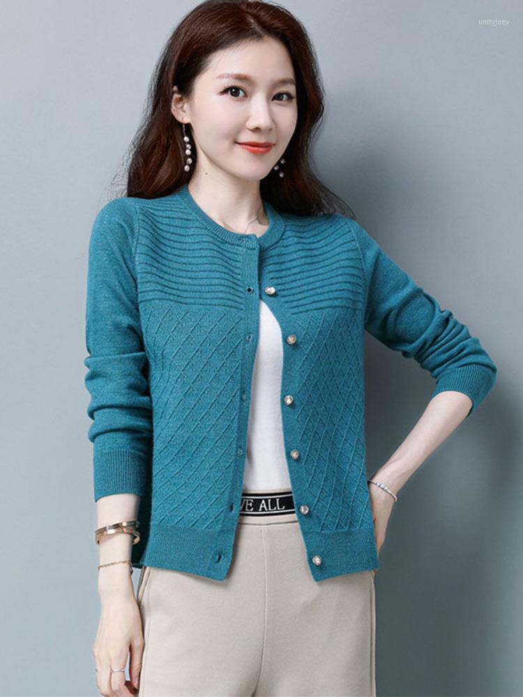 

Women's Knits Fashion Knit Sweater Women Long Sleeve Soft Round Neck Single-Breasted Temperament Simple All-match Knitted Coat Cardigan, Light gray