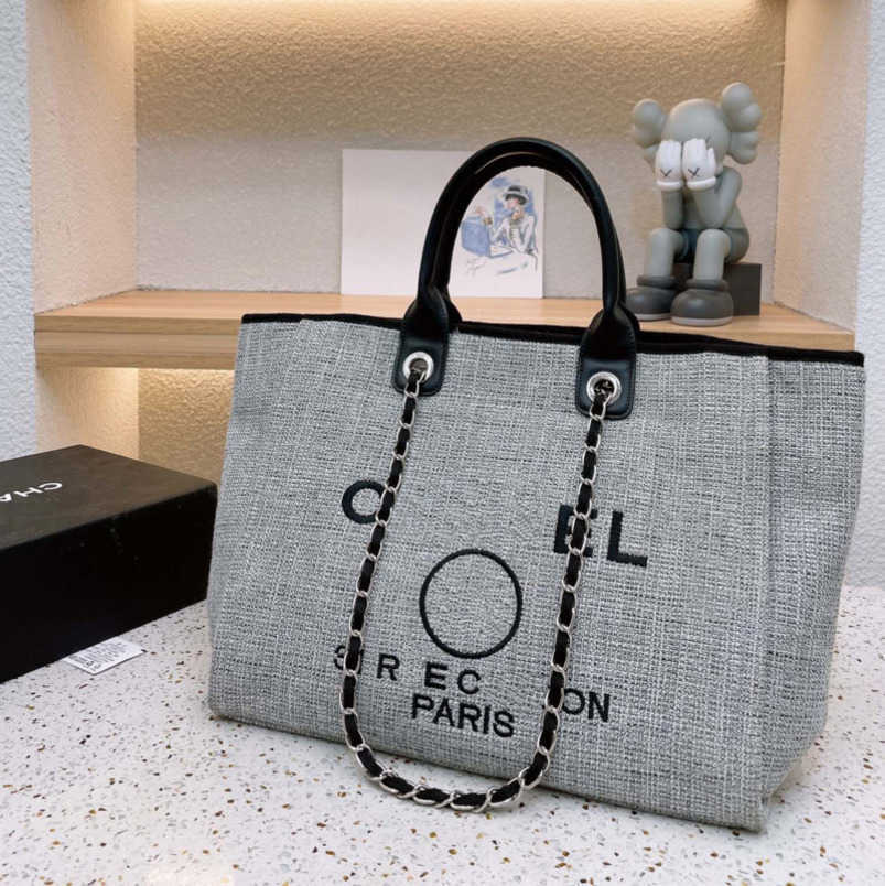

Women's CH Luxury Classics Hand Bags Embroidered Brand Handbag Female Pearl Beach Bag Big Shopping Small Backpacks Canvas Chain Backpack Evening Handbags 02cc