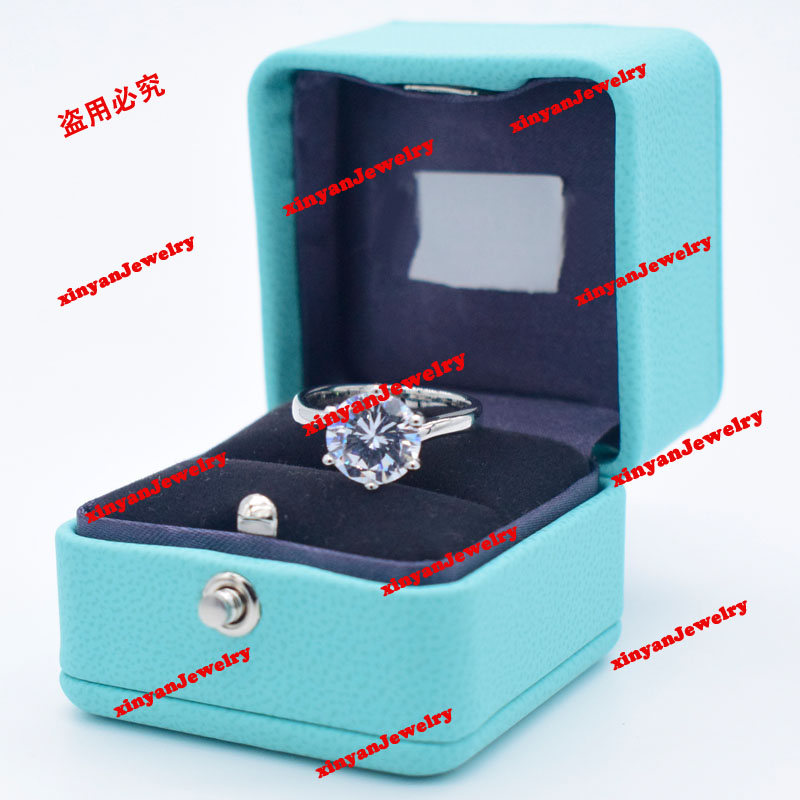 

Designer Ring Fashion Jewelry Ladies Casual Single Diamond Ring Party Use
