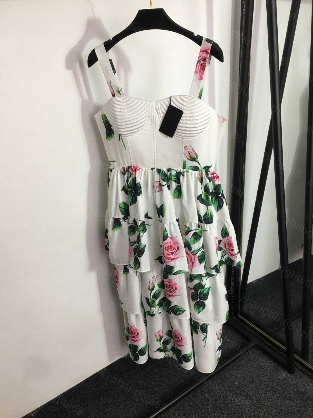 

23ss women dress womens designer clothing summer dresses Rose print strapless halter dress with ruffled edge High quality womens clothing