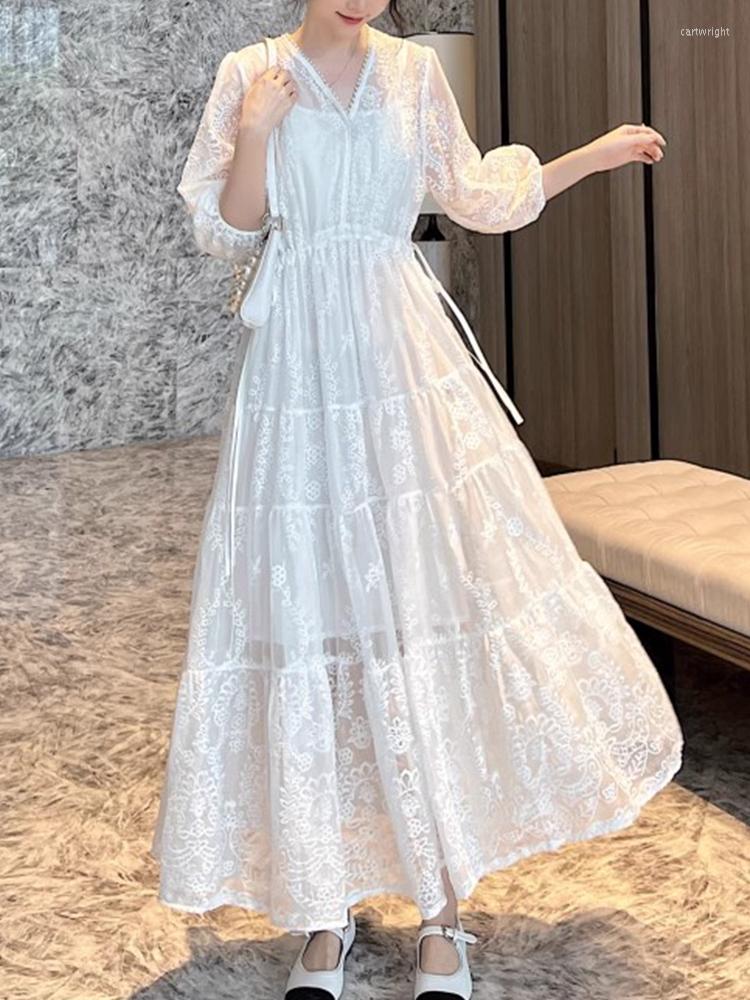 

Casual Dresses Designer High Quality 2023 Spring Summer White Lace Long Dress Women' V-Neck Lantern Sleeve Elegant Embroidery Party