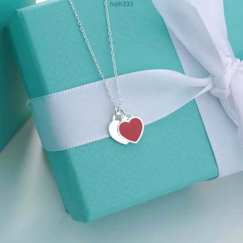 

Fashion Love Heart Designer Necklace Luxury Jewelry Stainless Steel Christmas Day Gift Plated Dainty Silver Chain 19mm Pendant Necklaces Designers Womenmfb97luj