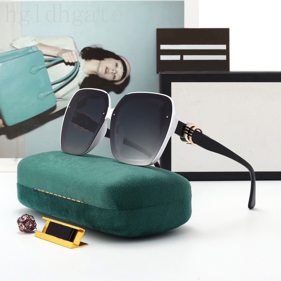 

Round designer sun glasses metal frame glasses for men cool handsome seasides UVA protection ladies gentlemen eyeglasses fashion accessories PJ071 E23