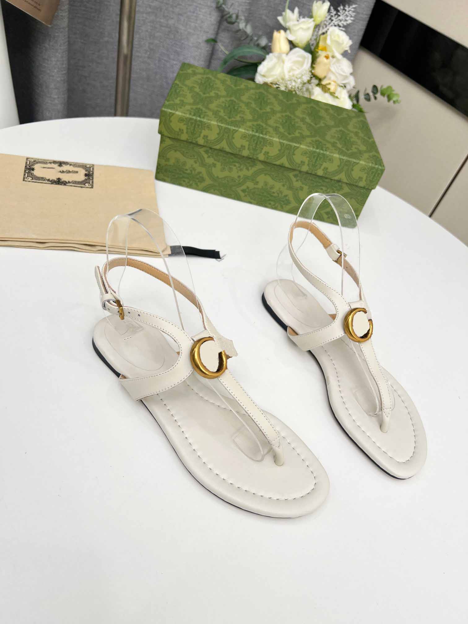 

Classic Designer Slippers Women's Sandals Beach Latest Fashion Casual Premium Box and Dust Bag 35-43, Customize