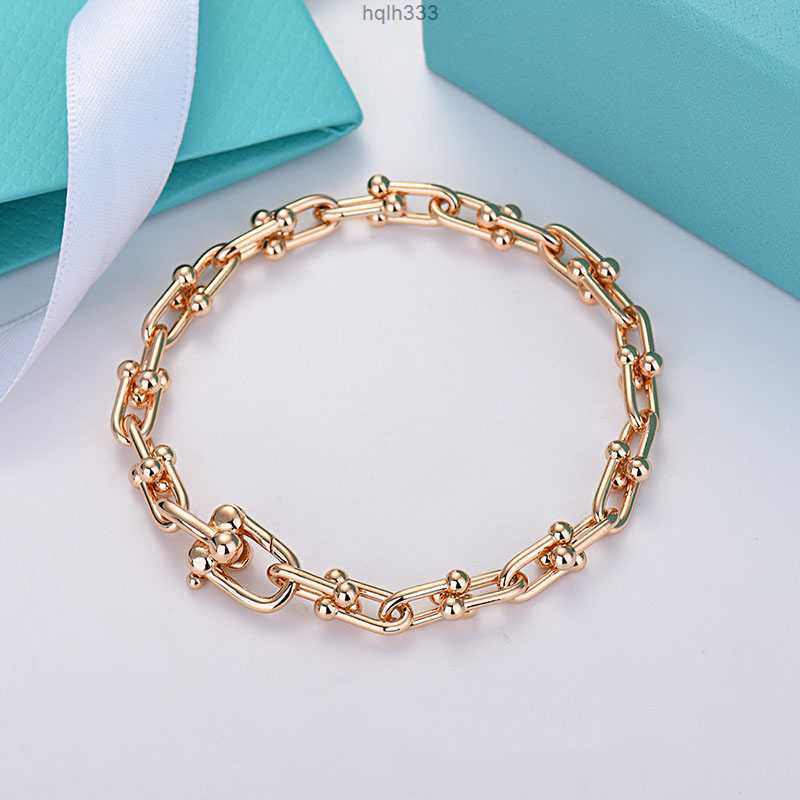 

18k Gold Double u Shape Charm Bracelet for Women Fashion Luxury Brand Designer Ol Style Bangle Bracelets Party Wedding Jewelry0fl4avmo
