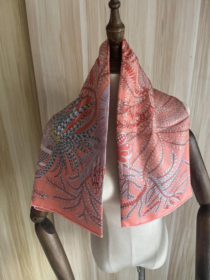 

Scarves 2023 Arrival Fashion White Double Print Silk Scarf 90 Cm Square Shawl Twill Wrap For Women Lady Hijab