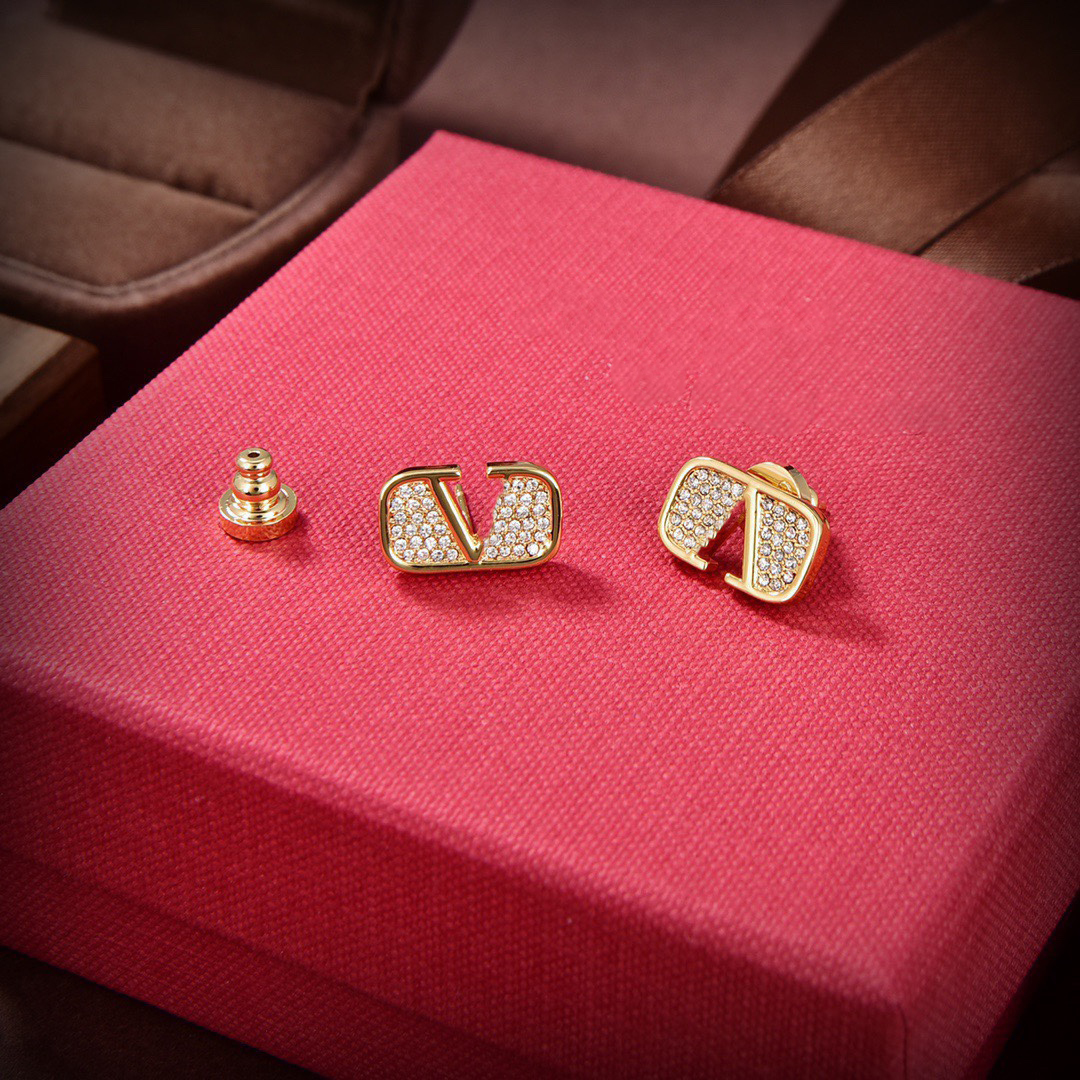 

Designer Earring V Logo Brand Stud Earing Luxury Women Fashion Hoop Jewelry Metal Charm Crystal Pearl Earring Jeweler Women's Gifts alak6