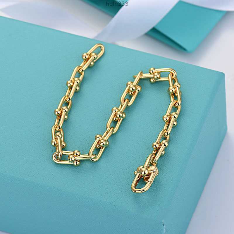 

18k Gold Double u Shape Charm Bracelet for Women Fashion Luxury Brand Designer Ol Style Bangle Bracelets Party Wedding Jewelry0fl4kyml