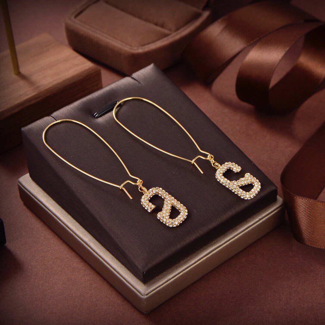 

Designer Earring V Logo Brand Stud Earing Luxury Women Fashion Hoop Jewelry Metal Charm Crystal Pearl Earring Jeweler Women's Gifts alsk22421