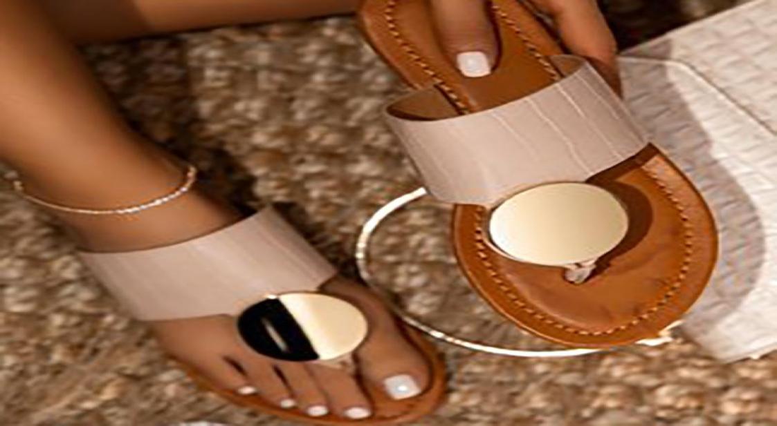 

Slippers Women Flats Ladies Solid Metal Decoration Flip Flops Beach Shoes For 2021 Casual Plus Size Comfortable Sandals9082092, Brown