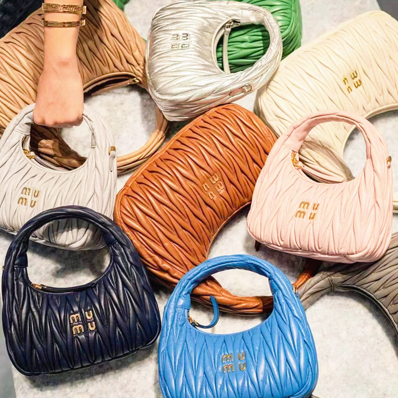 

Pink Designer Miui Wander Matelasse leather shoulder bag for high quality Miu tote underarm satchel hobo bags Womens mens clutch purse and handbag Crossbody bag, Black