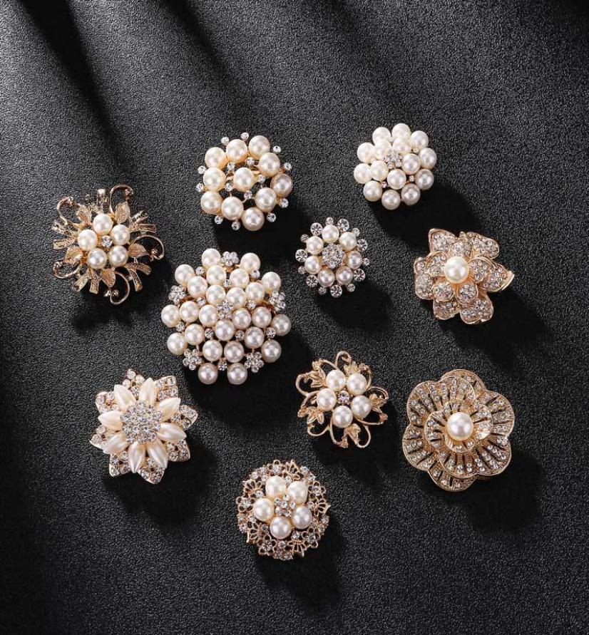 

Crystal Diamante and Imitation Pearl Fashion Flower Plant Brooch Pins for Women in Assorted Designs new8925497