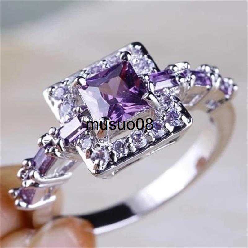 

Band Rings Exquisite Purple Zircon Stones Ring Fashion Silver Color Wedding Rings for Women Proposal Engagement Party Gifts Luxury Jewelry J230602