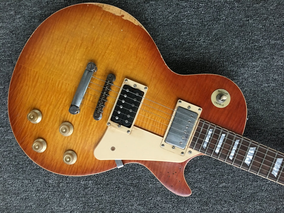 

Relic LP Electric Guitar mahogany Body Maple Neck Aged Hardware Tea Burst Nitro Lacquer Finish Can be Customized36985