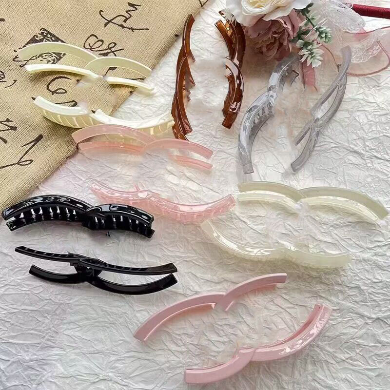 

Luxury Geometric Letter Clamps Transparency Women Square Hair Clips Large Hairpin Crab Solid Color Claw Clip for Girl Designer Clear Accessories