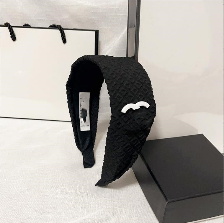 

Luxury Designer Letter Plaid Head bands Wide Hair Band Fashion for braid Headbands Woman Jewelry Personality Gift
