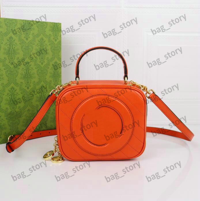 

744434 BLONDIE TOP HANDLE BAG Round Interlocking G Handbag Womens Luxurys Designer Handbag Leather Patch Camera Bag Double zipper Adjustable shoulder strap