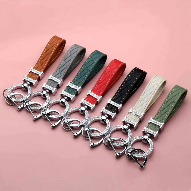 

Diamond inlaid H grid pattern car keychain pendant luggage accessory keychain