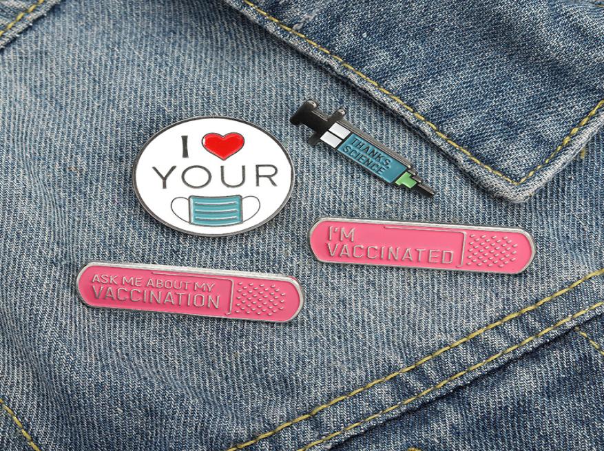 

Injector Enamel Brooches Pin for Women Fashion Dress Coat Shirt Demin Metal Funny Brooch Pins Badges Promotion Gift 2021 New Desig3137437