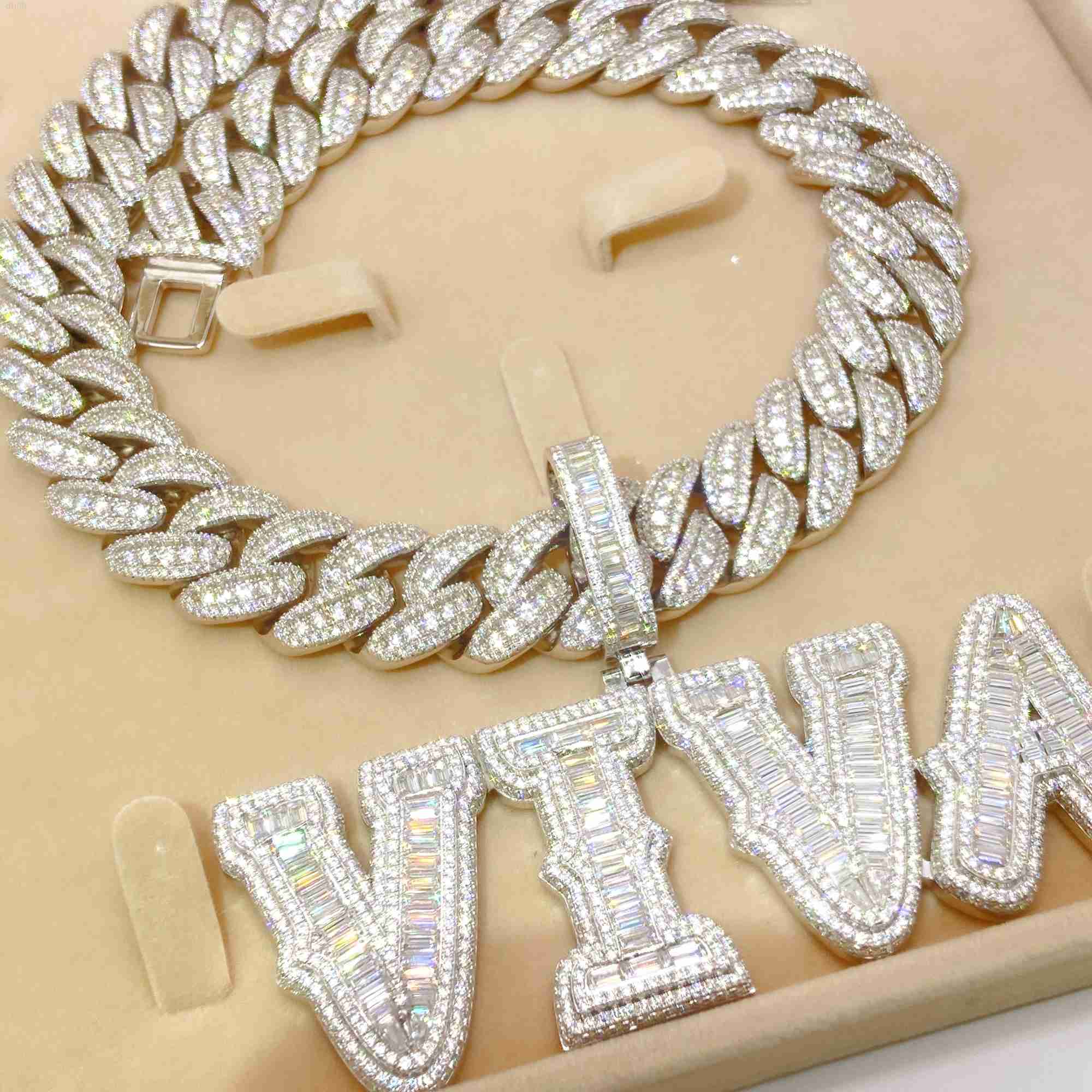 

Personalized Hip Hop Jewelry Vvs Moissanite Diamond Cuban Link Chain and Custom Name Letter Pendant Necklace Set